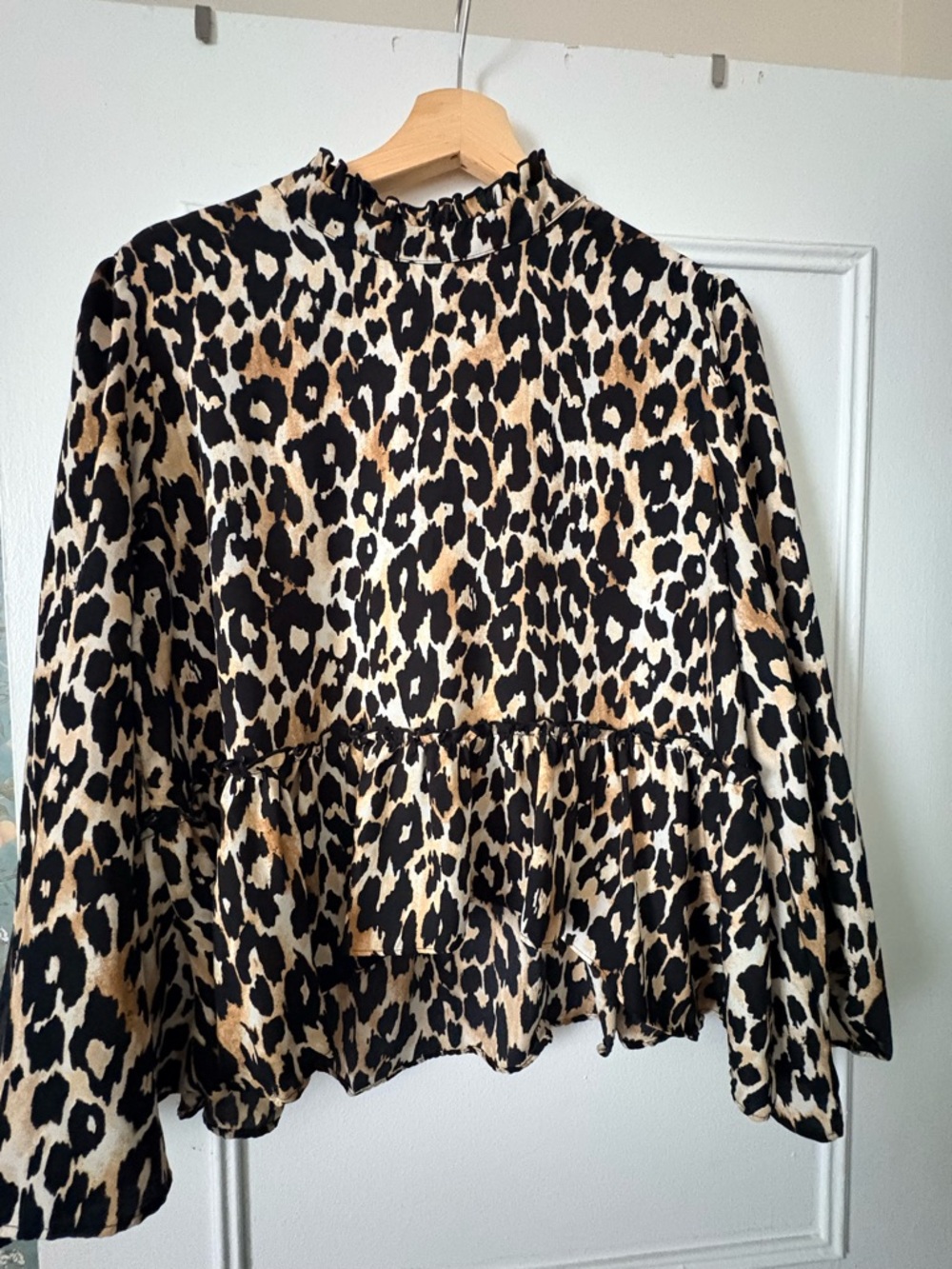 Leopard Print Ruffle Hem Blouse - Black & Tan